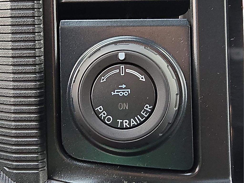 2025 Ford F-150 Raptor - Photo 15