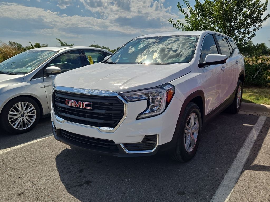 Used 2024 GMC Terrain SLE SUV