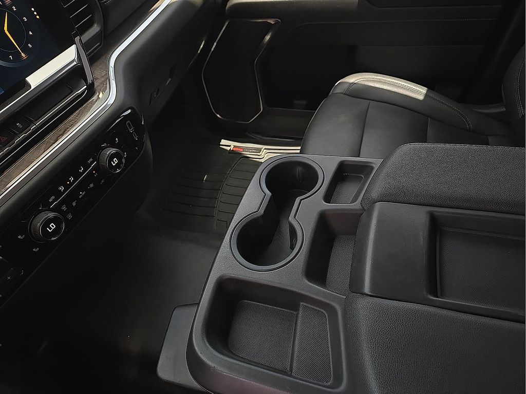 2024 Chevrolet Silverado 3500HD LTZ - Photo 20