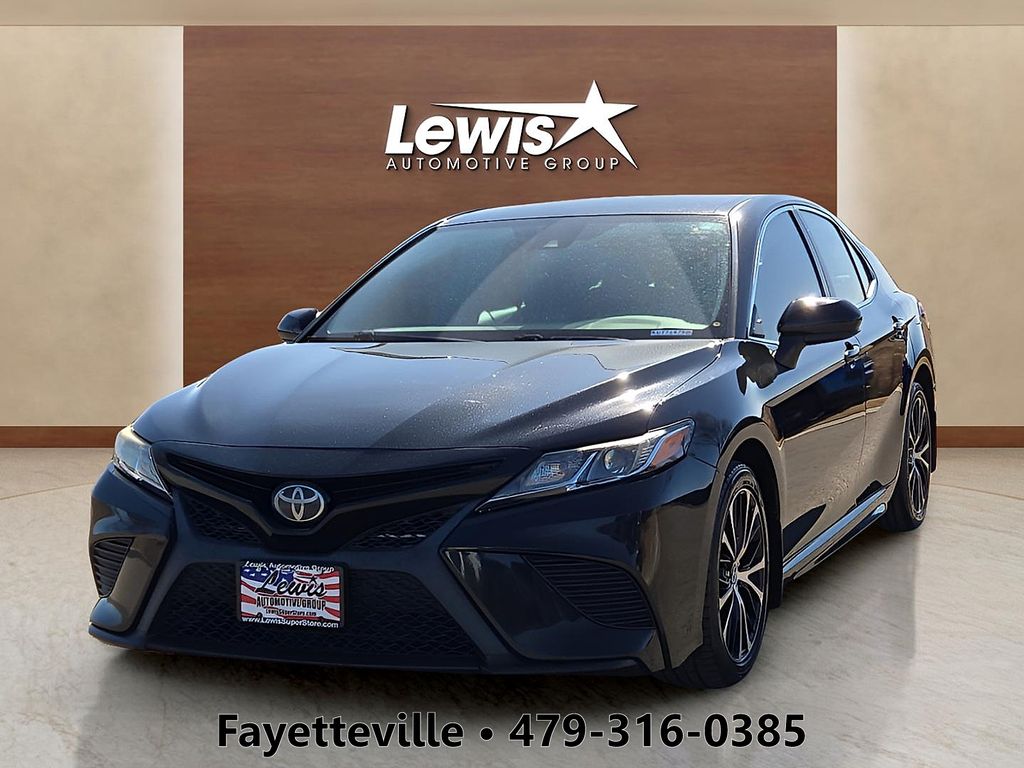 2019 Toyota Camry SE