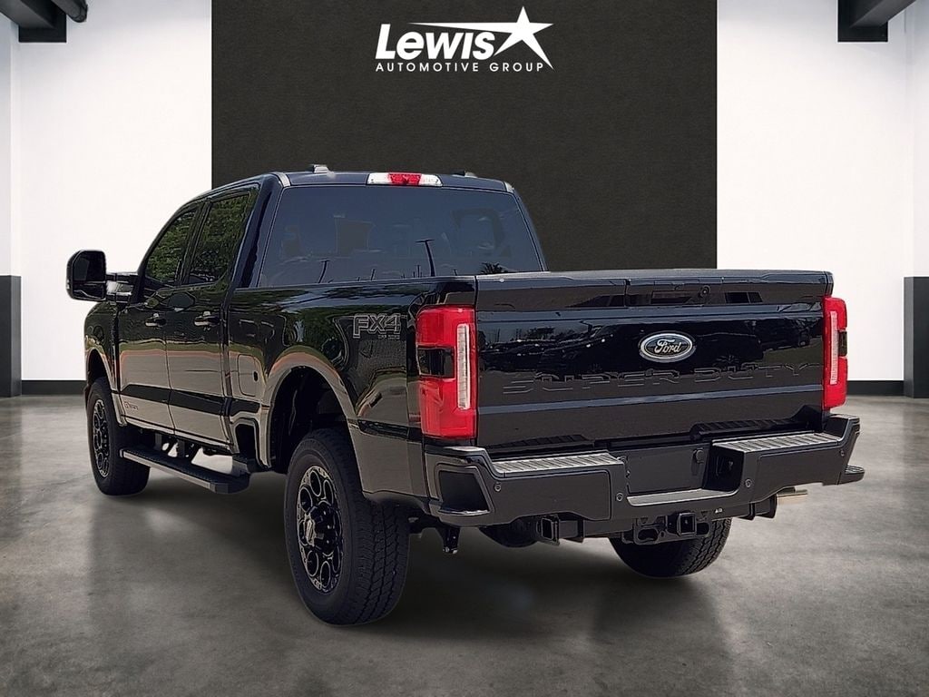 New 2026 Ford F-250SD Lariat Truck Crew Cab