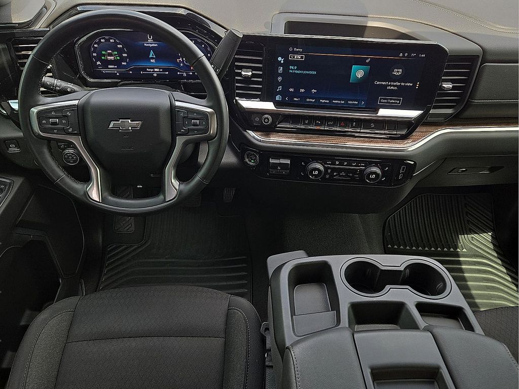 2024 Chevrolet Silverado 3500HD LT - Photo 10