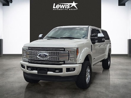 2017 Ford F-350SD Platinum Truck Crew Cab