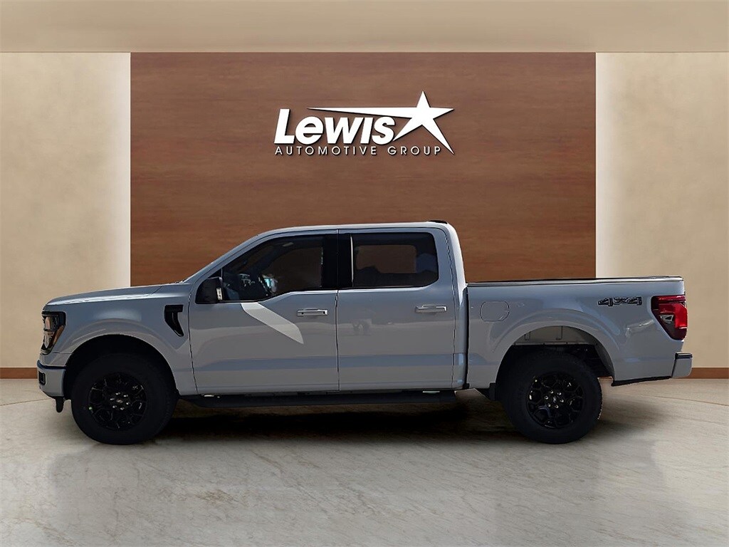 2025 Ford F-150 XLT photo 3