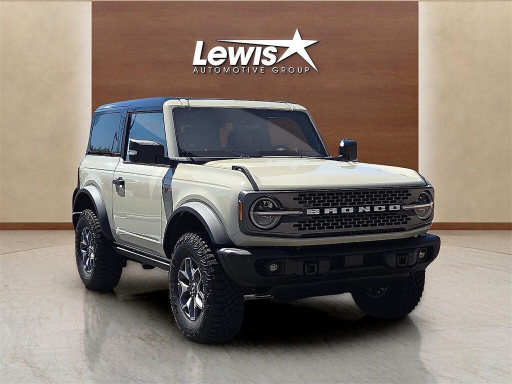 2025 Ford Bronco Badlands photo 2