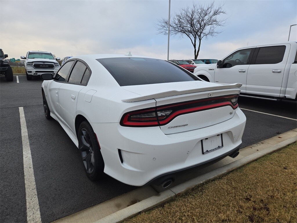 2019 Dodge Charger R/T photo 2