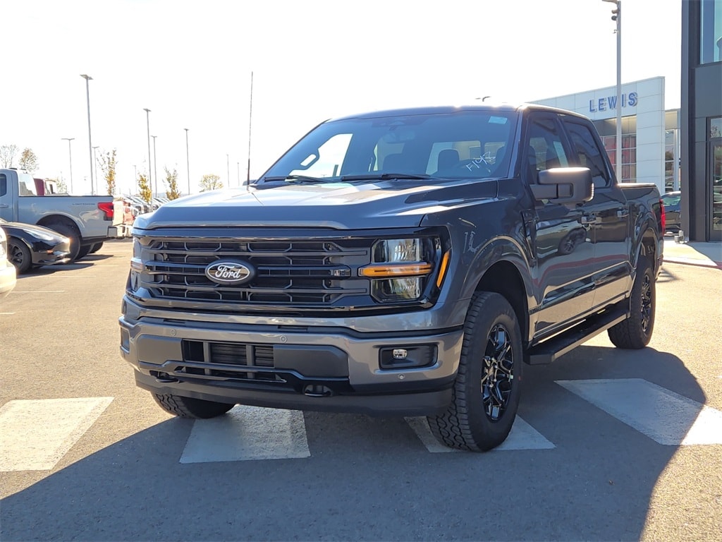 New 2025 Ford F-150 XLT Truck SuperCrew Cab