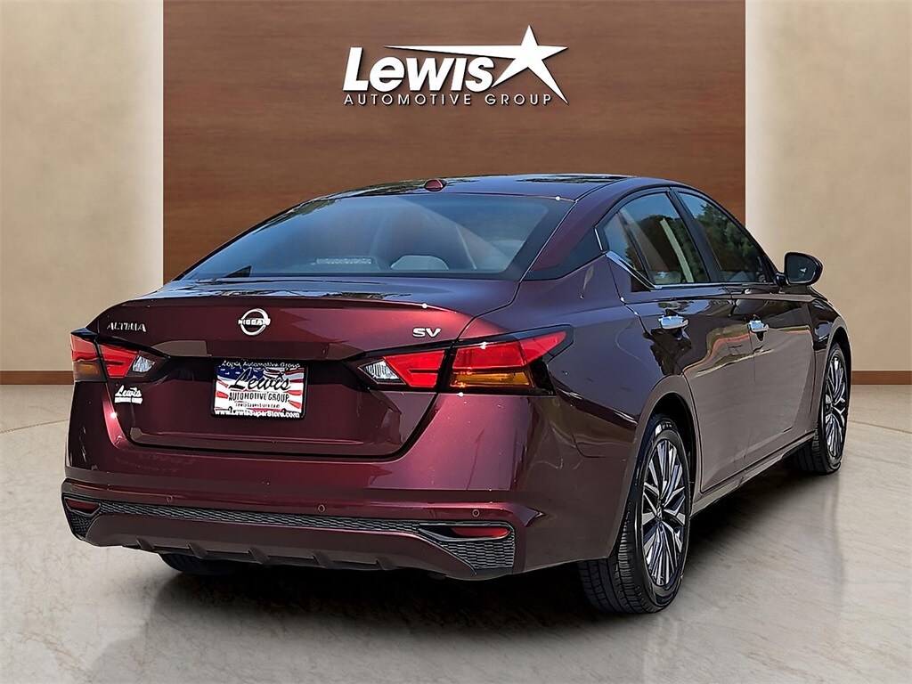 2023 Nissan Altima 2.5 SV photo 3