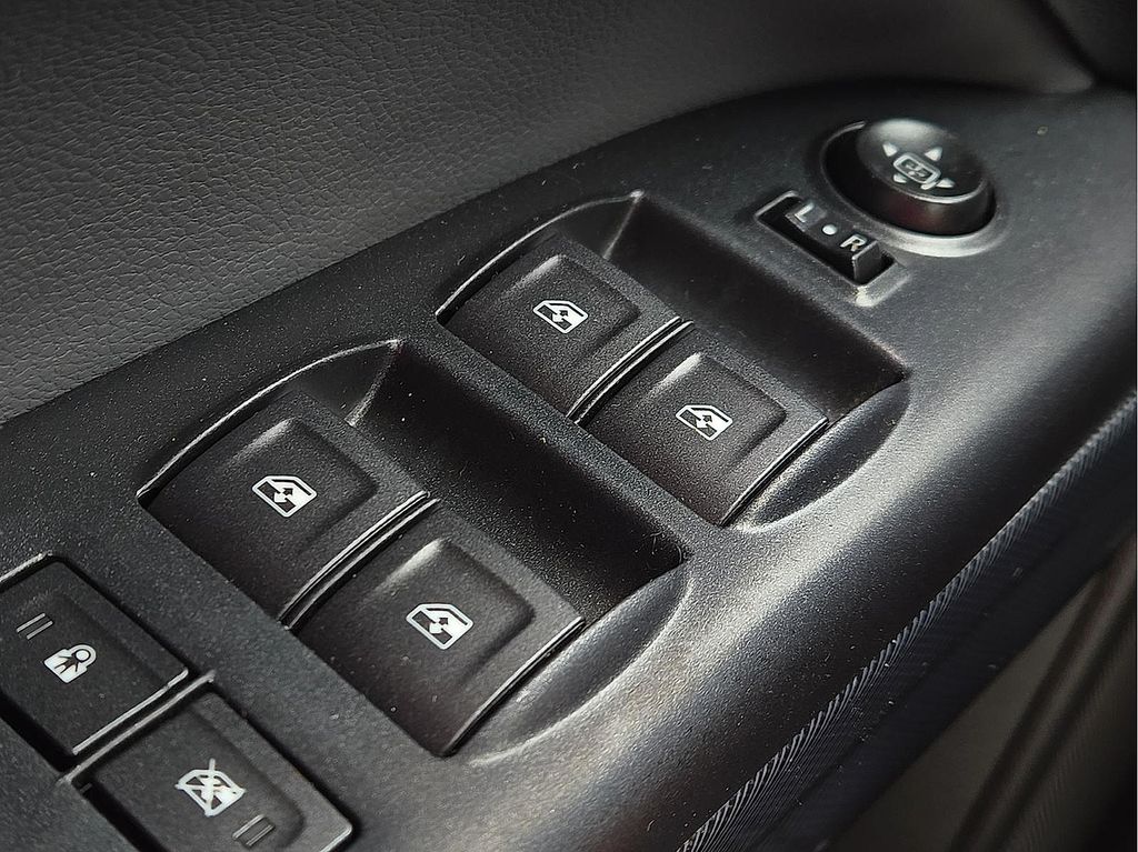 2021 Chevrolet Colorado Z71 - Photo 16