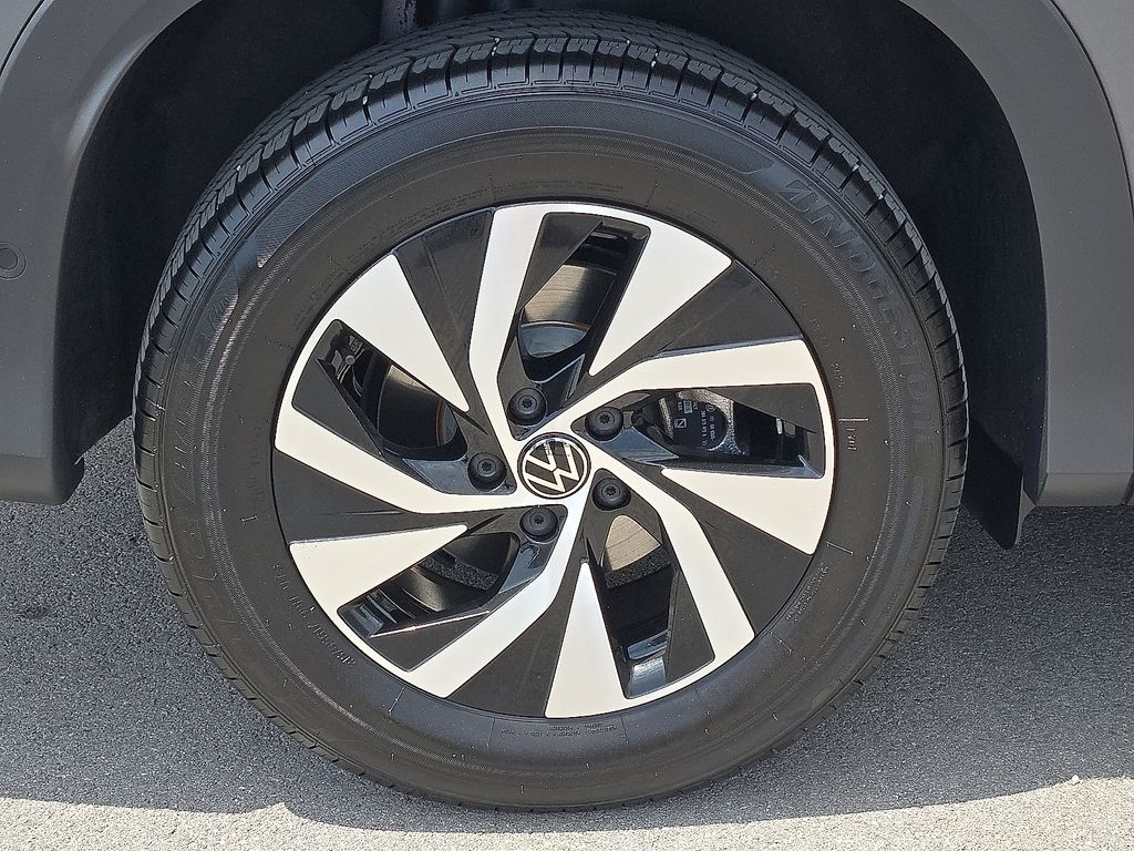2025 Volkswagen Tiguan S - Photo 7