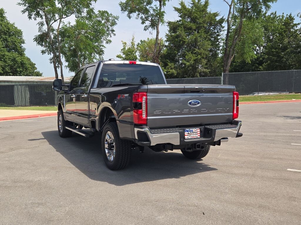 New 2026 Ford F-250SD Lariat Truck Crew Cab