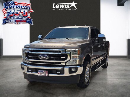 2022 Ford F-250SD Lariat Truck Crew Cab