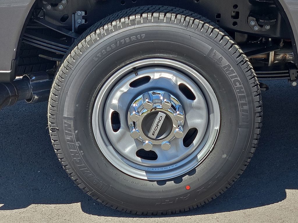 2025 Ford F-350 Super Duty XL - Photo 7