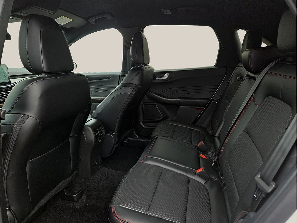2024 Ford Escape ST-Line - Photo 9