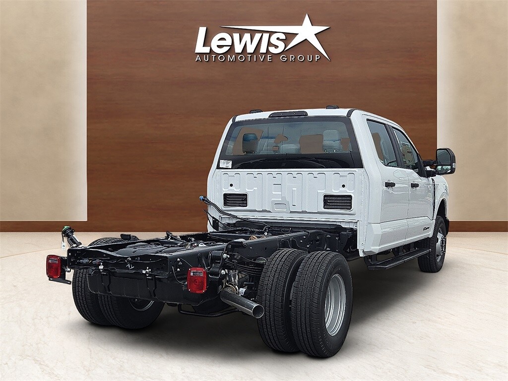 2026 Ford F-350 photo 4