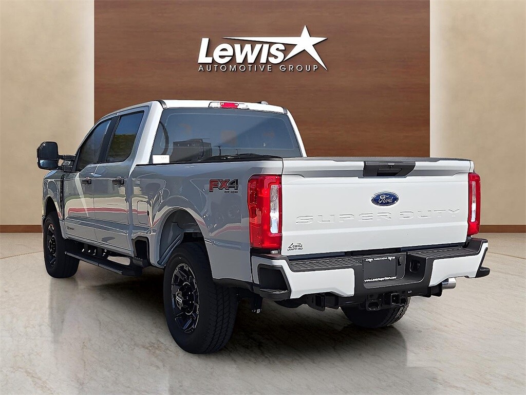 2026 Ford F-250 XL photo 3