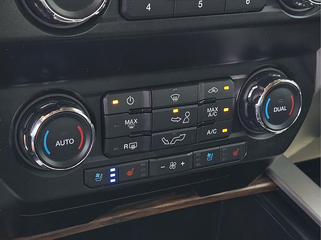 2019 Ford F-150 Lariat - Photo 15