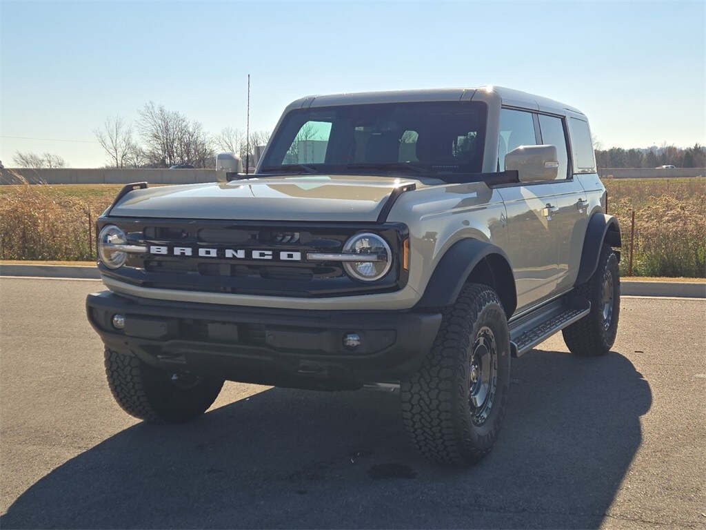New 2025 Ford Bronco Outer Banks SUV