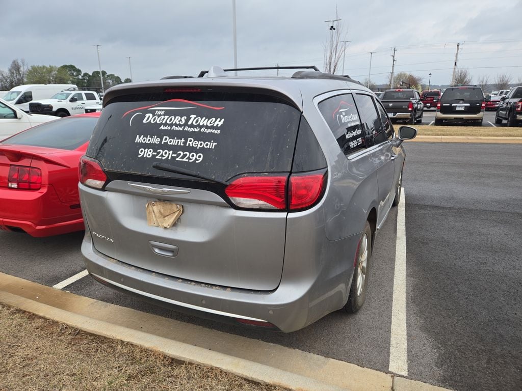 Used 2017 Chrysler Pacifica Touring L Van