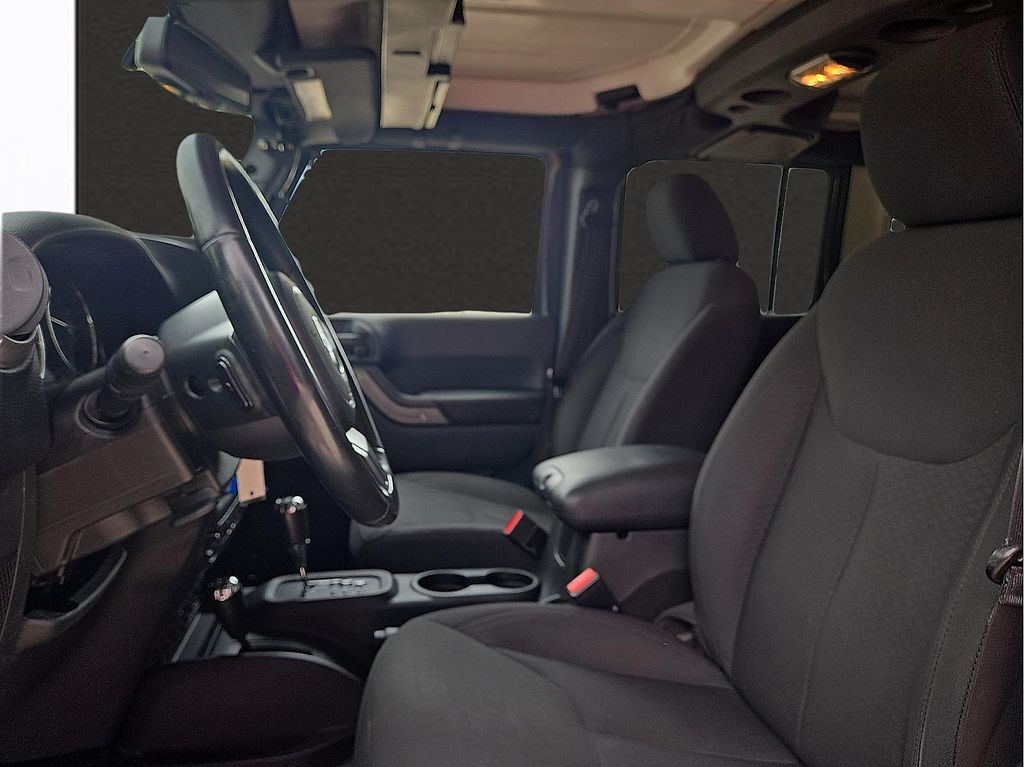 2016 Jeep Wrangler Unlimited Willys Wheeler - Photo 12