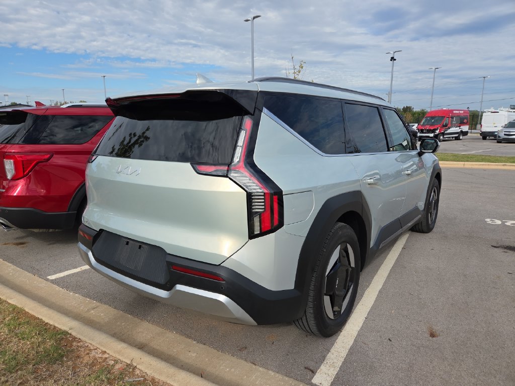 Used 2024 Kia EV9 Wind SUV