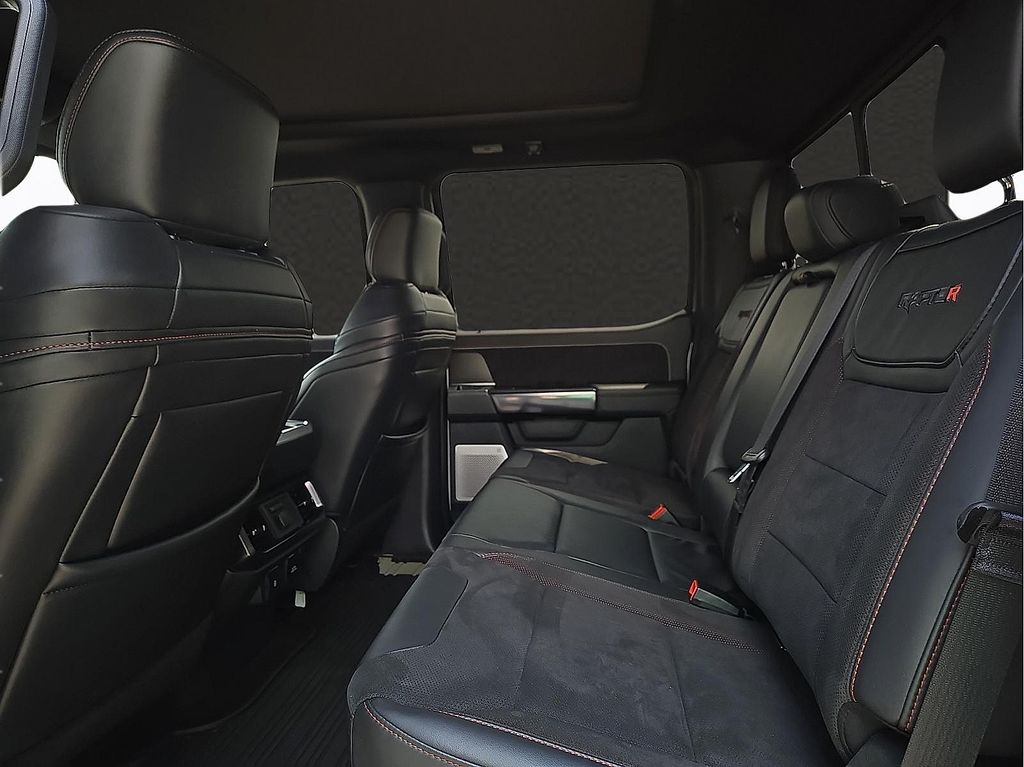 2025 Ford F-150 Raptor - Photo 9