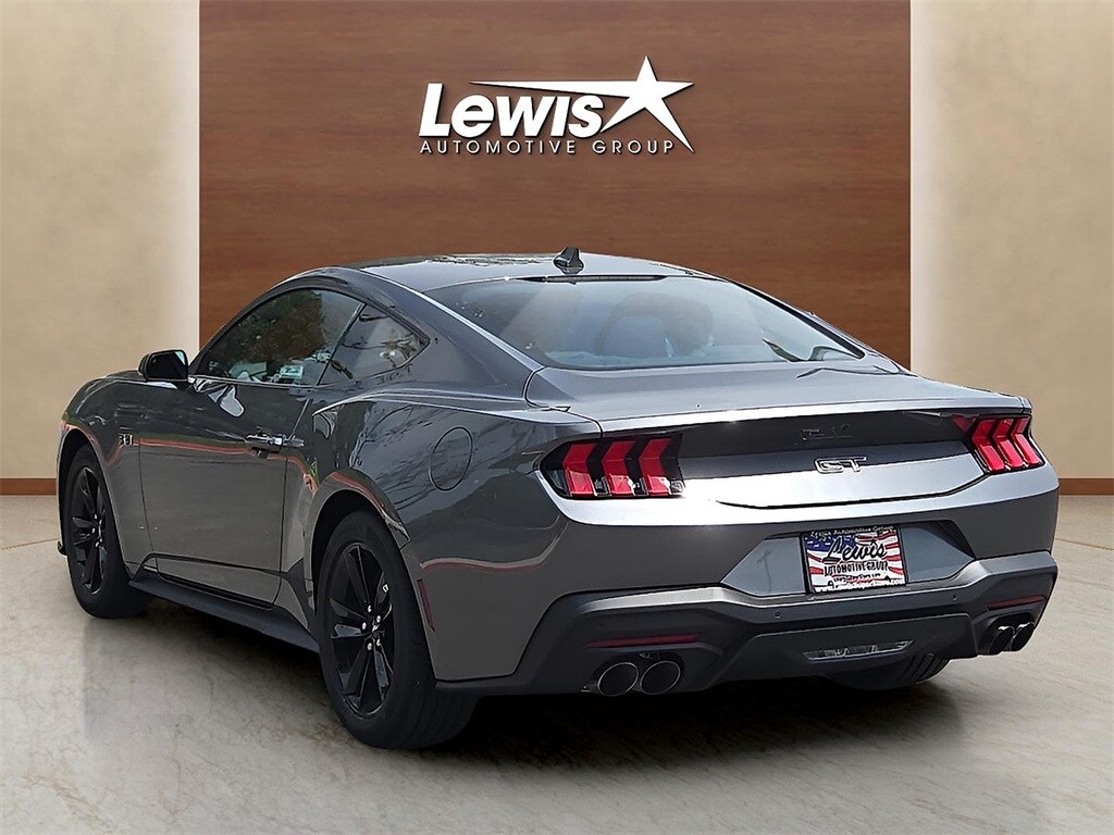 2025 Ford Mustang GT photo 4