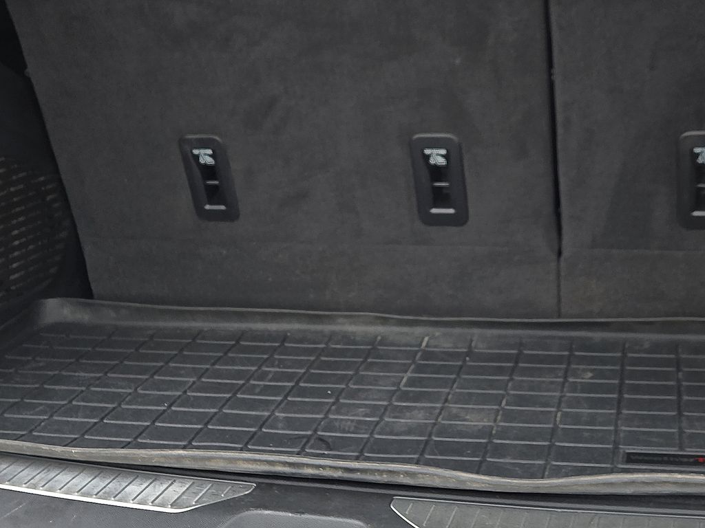 2024 GMC Yukon AT4 - Photo 8