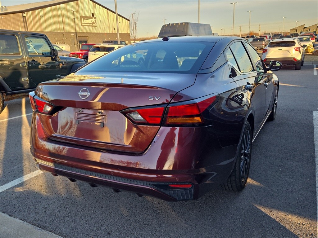 Used 2024 Nissan Altima 2.5 SV Sedan