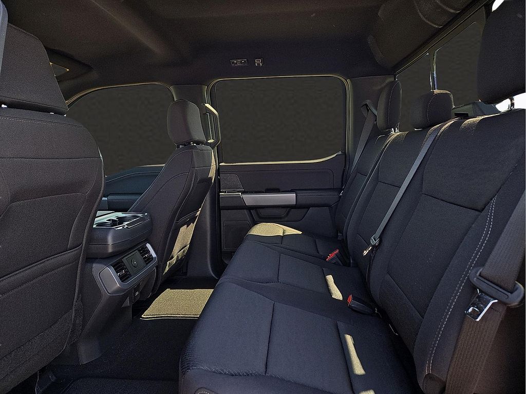 2026 Ford F-150 XLT - Photo 8
