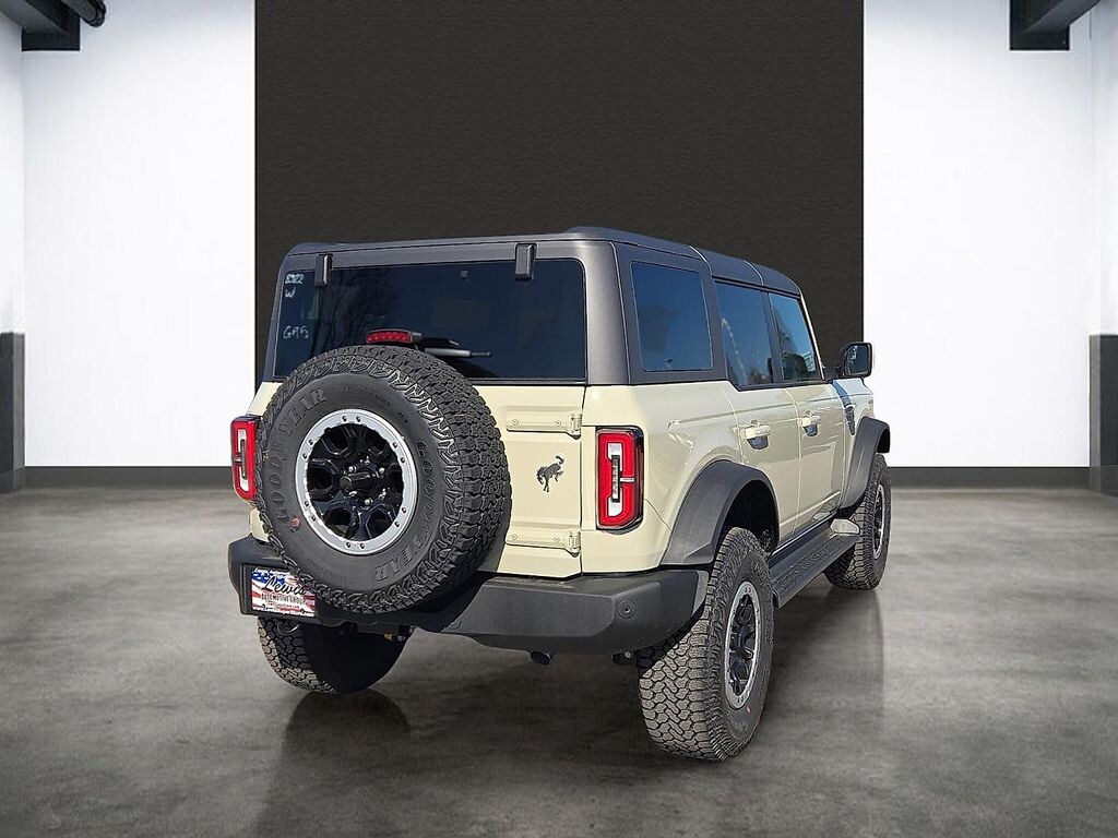 New 2025 Ford Bronco Outer Banks SUV