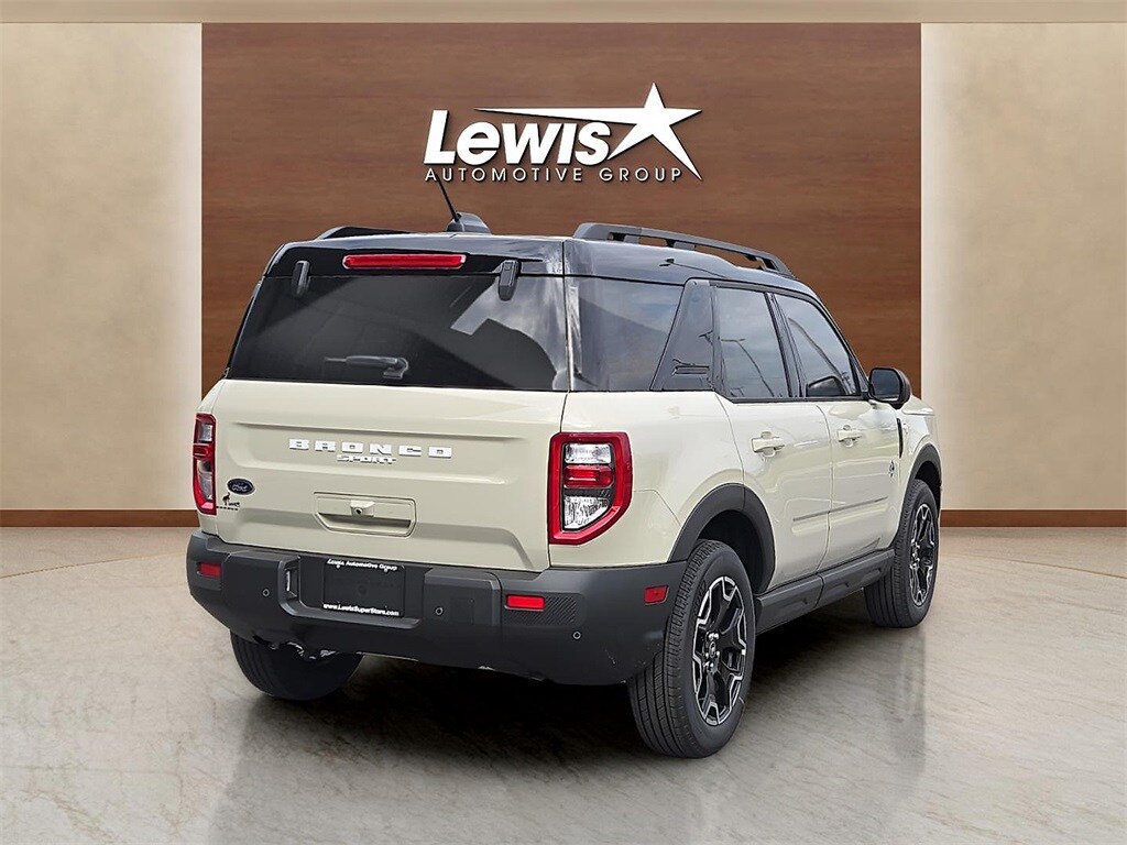 2025 Ford Bronco Sport Outer Banks photo 4