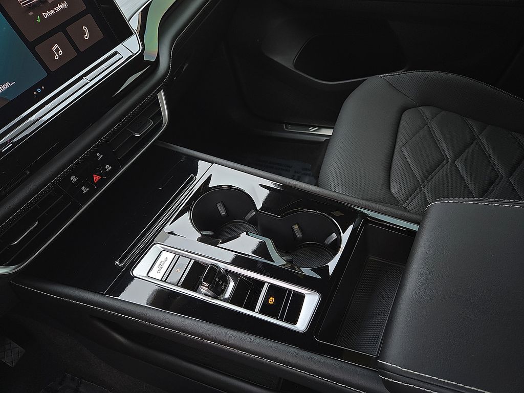 2024 Volkswagen Atlas Cross Sport SE w/Tech - Photo 20