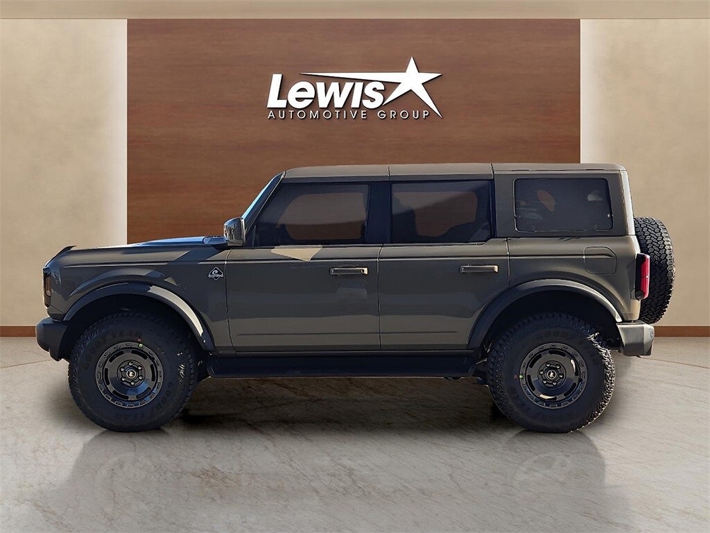 2025 Ford Bronco Outer Banks photo 3