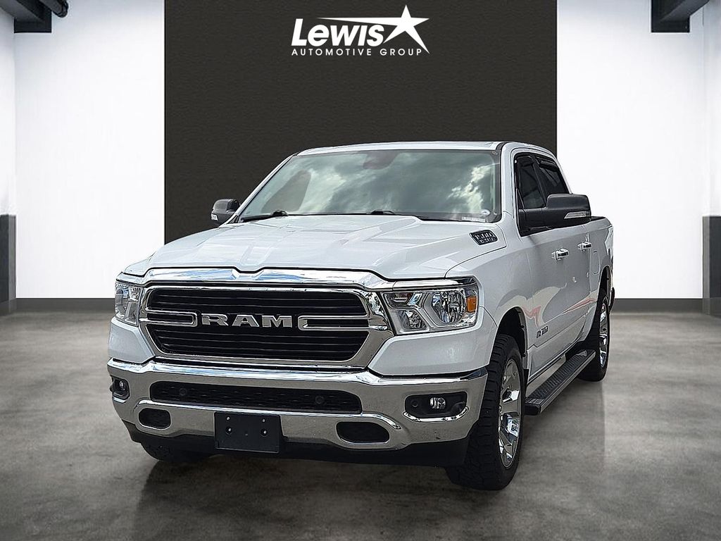 2019 RAM 1500 Big Horn/Lone Star 4x4 Crew Cab 5'7's photo
