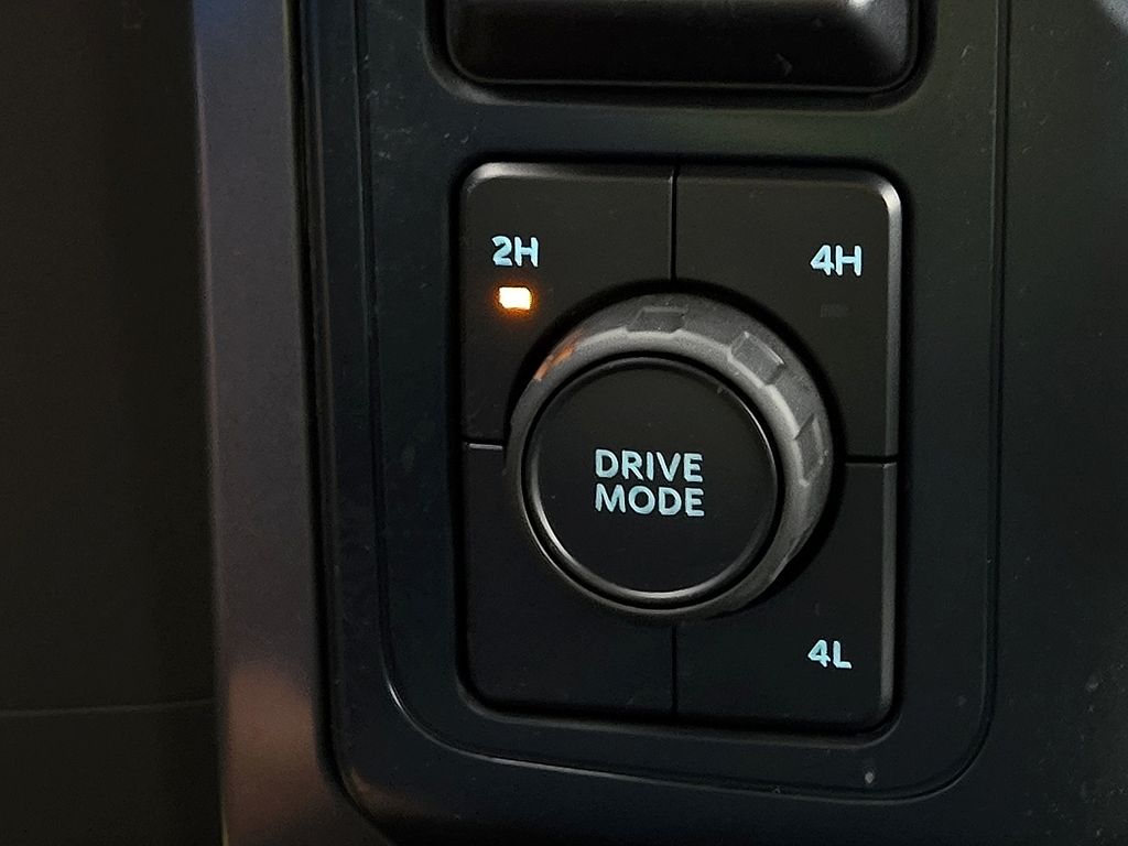 2025 Ford F-150 XLT - Photo 14