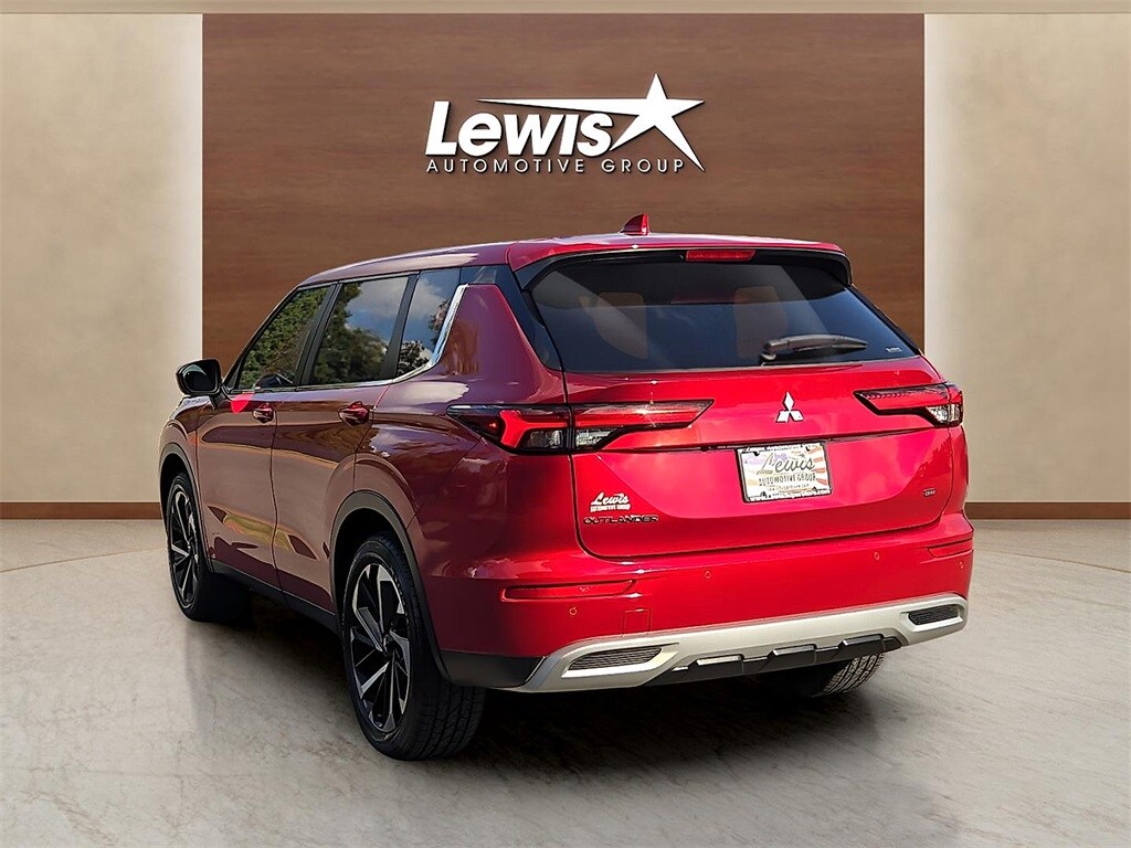2024 Mitsubishi Outlander SE photo 4