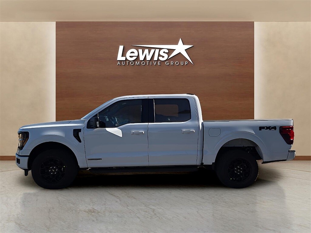 2025 Ford F-150 XLT photo 2