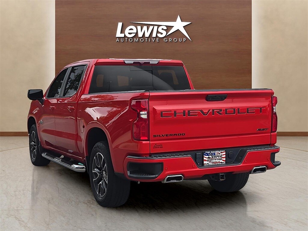 2022 Chevrolet Silverado RST photo 3
