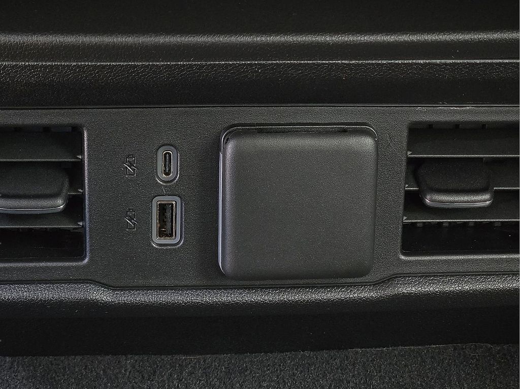 2024 Chevrolet Silverado 3500HD LT - Photo 9