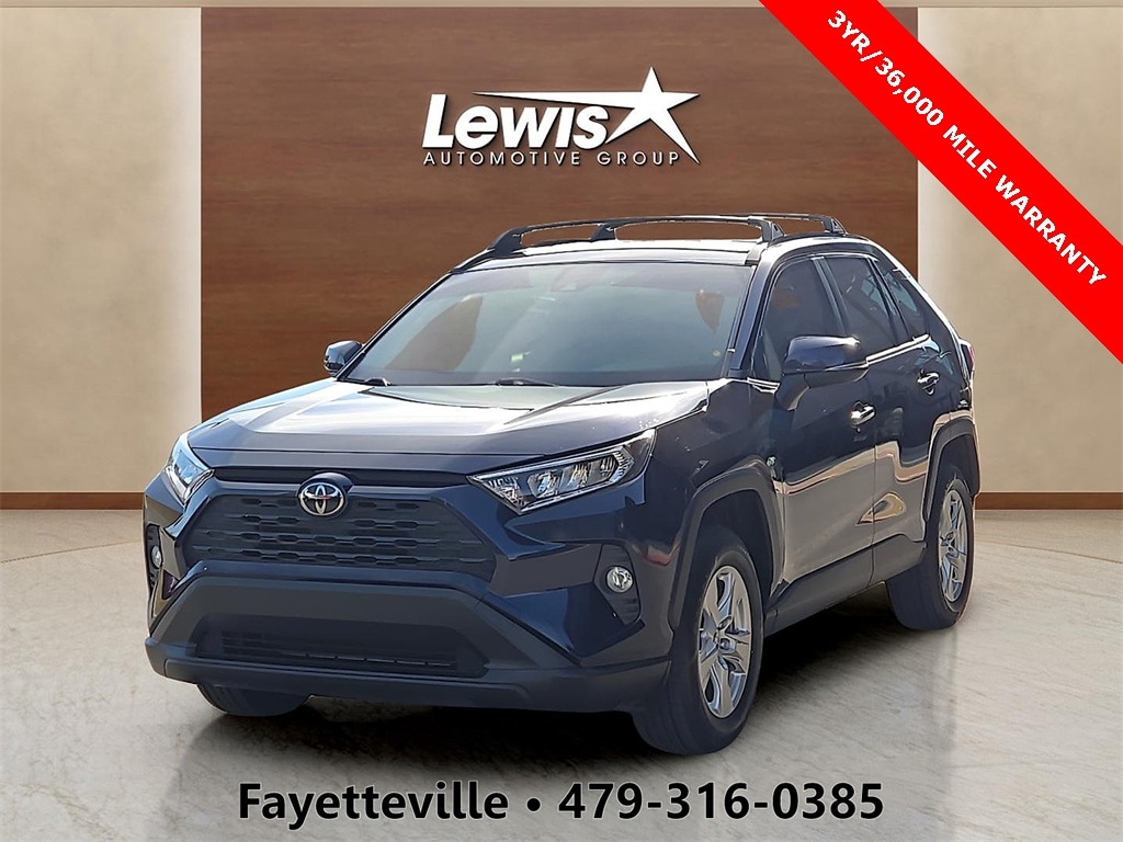 2021 Toyota RAV4 XLE's photo