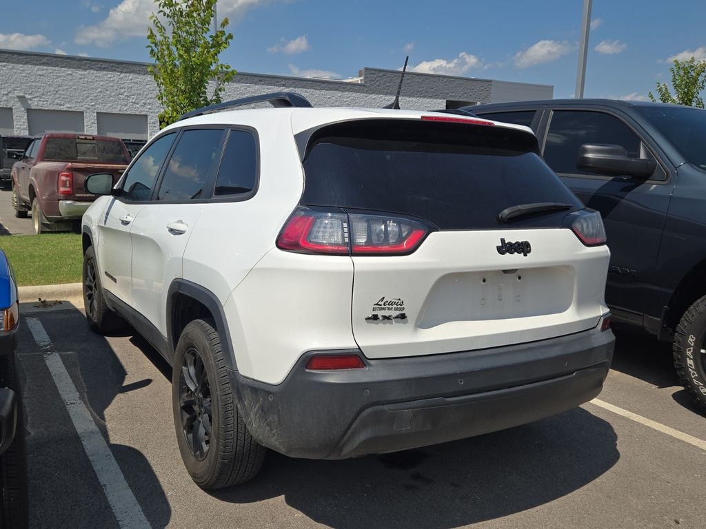 Used 2023 Jeep Cherokee Altitude SUV