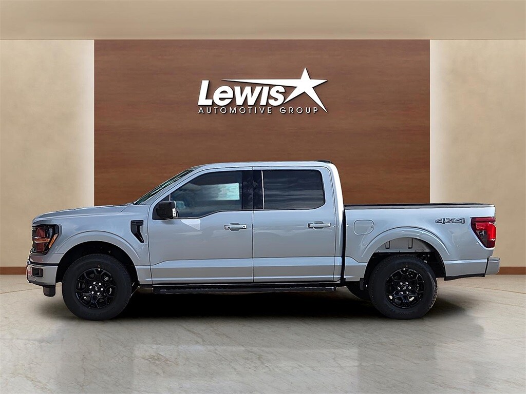 2025 Ford F-150 XLT photo 3