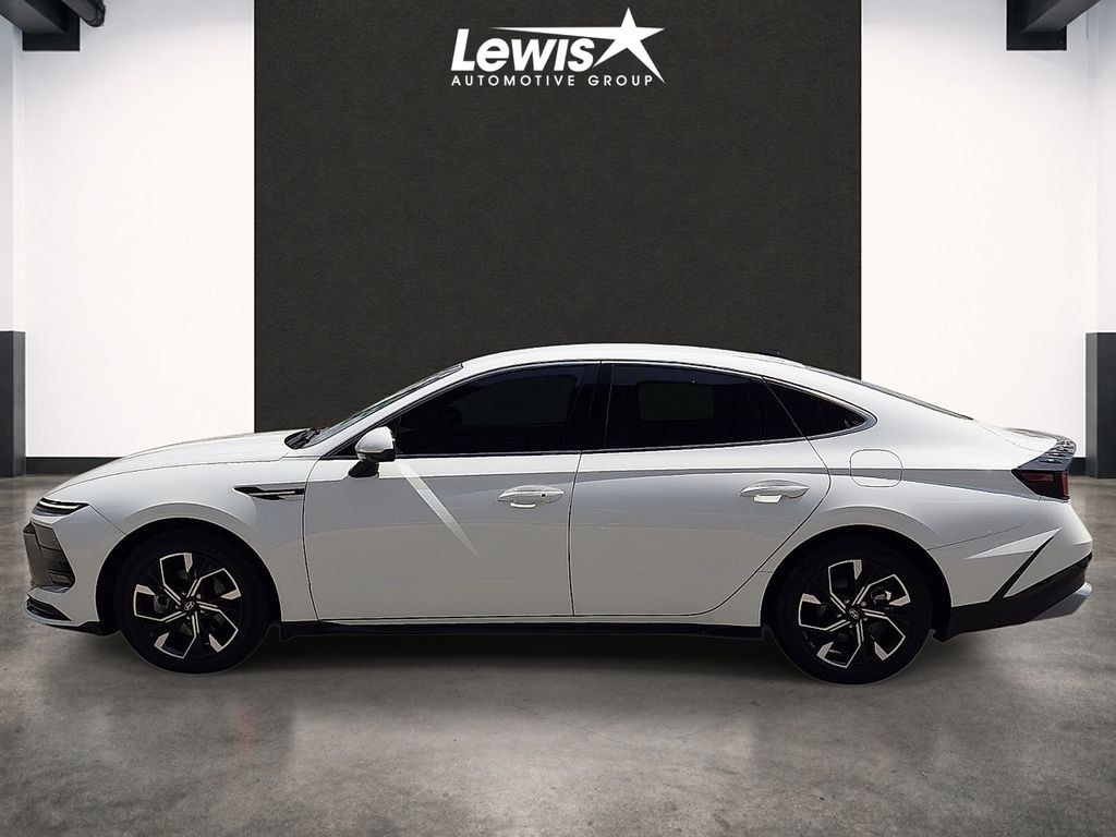 Used 2024 Hyundai Sonata SEL Sedan