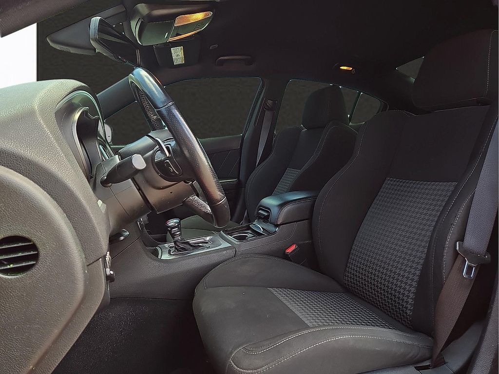 2022 Dodge Charger R/T - Photo 13