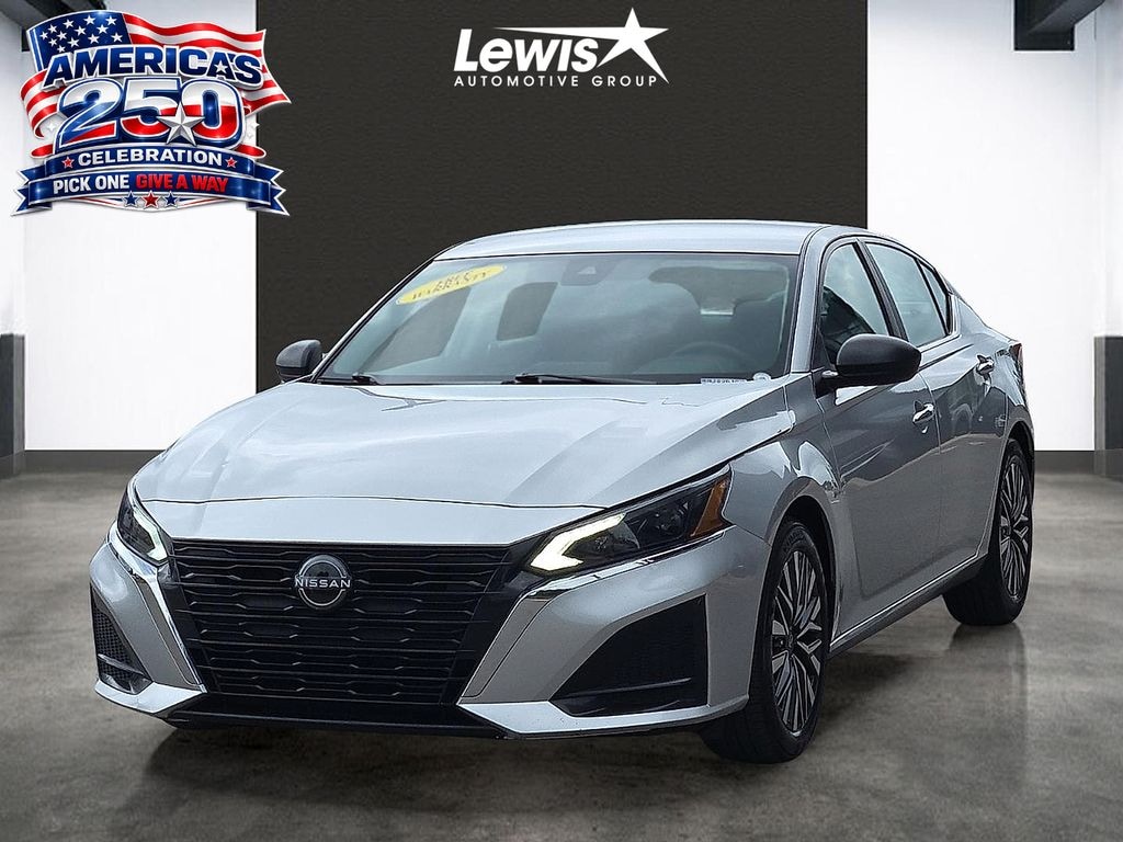 Used 2024 Nissan Altima 2.5 SV Sedan