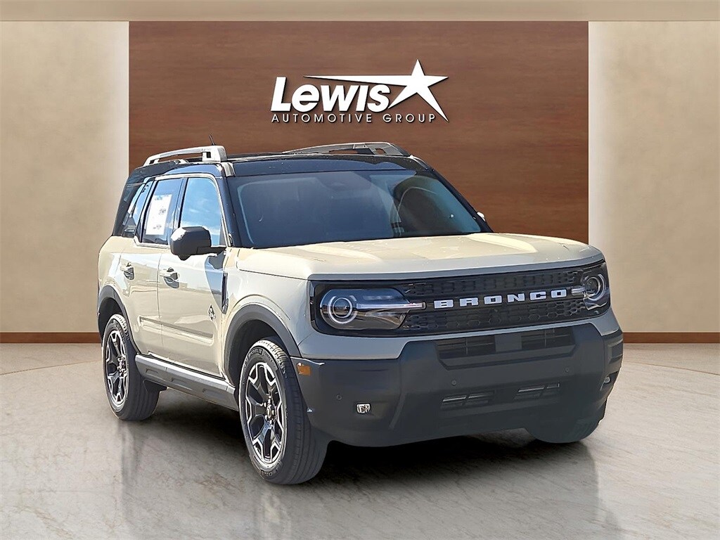 2025 Ford Bronco Sport Outer Banks photo 2