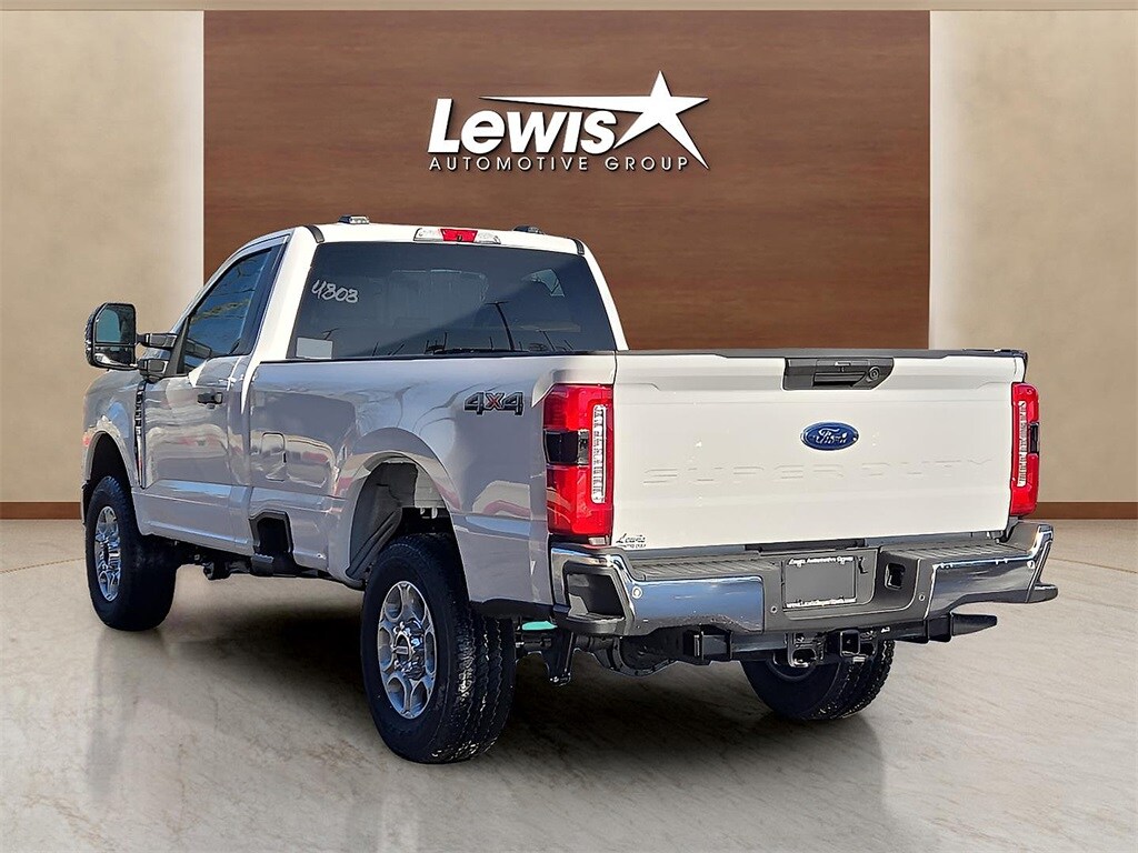2025 Ford F-250 photo 4