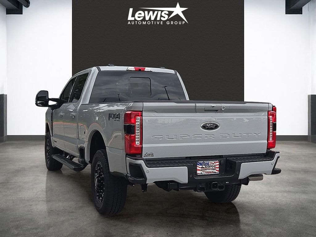 New 2026 Ford F-250SD Lariat Truck Crew Cab