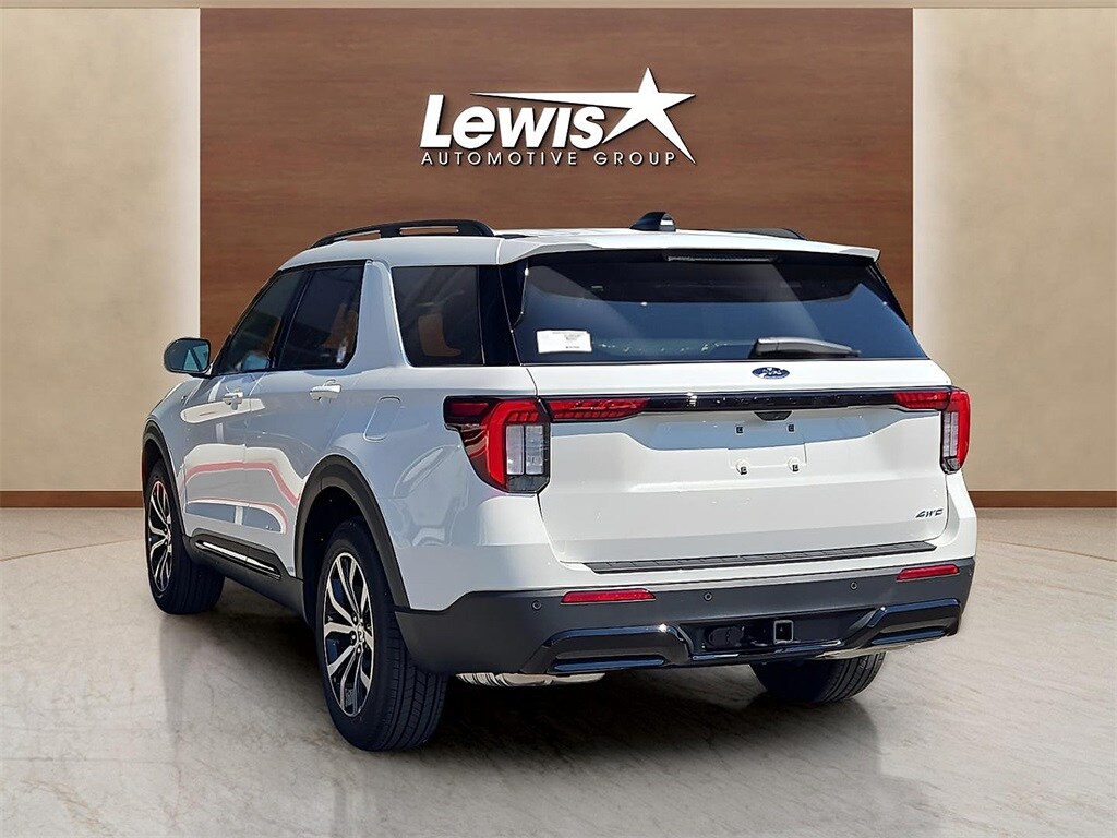 2025 Ford Explorer ST-Line photo 4